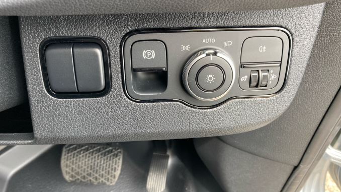Mercedes-Benz Sprinter E314 L2 Electric Rwd 100kW 81kWh Pro Van Auto - Image 31